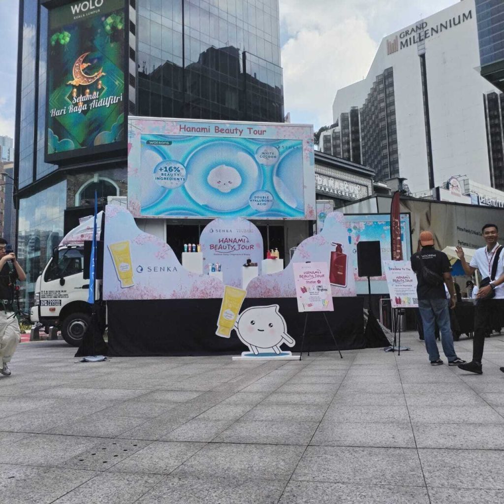 Mobile Bars for Brand Roadshows live event image